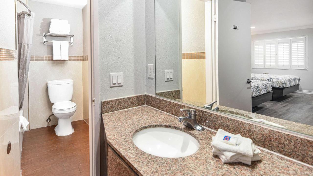 Motel 6-Anaheim, Ca - Convention Center ภายนอก รูปภาพ